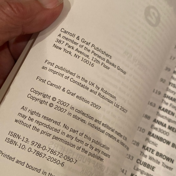 The Mammoth Book of Best New Manga, paperback graphic novel - Picture 2 of 4